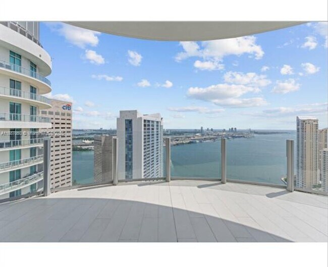 Building Photo - 300 Biscayne Blvd Way