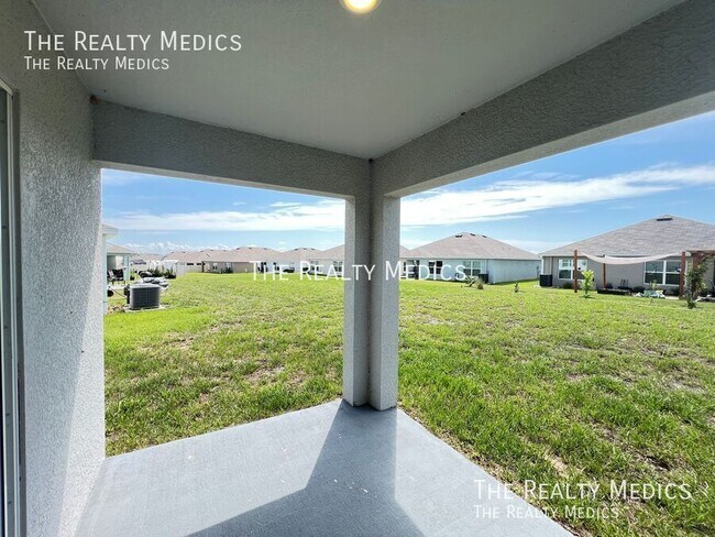 Building Photo - 4801 N Forest Ridge Blvd