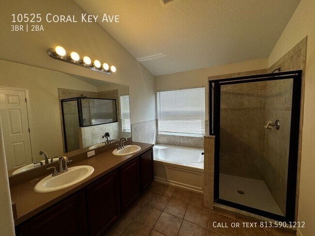 Building Photo - 10525 Coral Key Ave