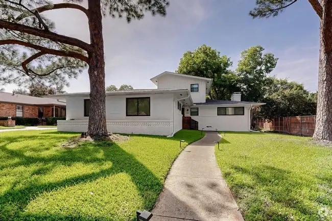 Building Photo - 6549 Saint Moritz Ave