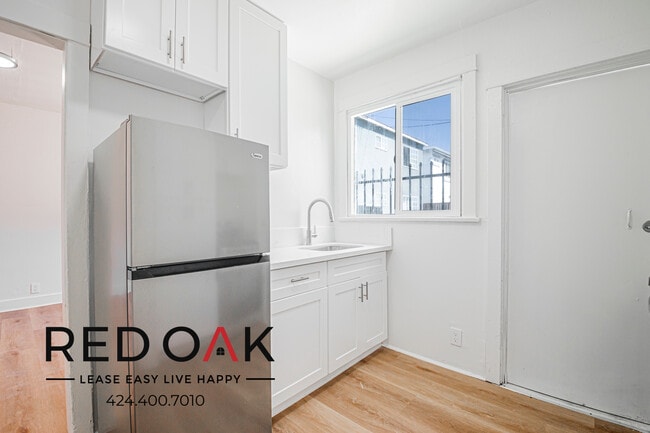 Building Photo - 4730 St Charles Pl