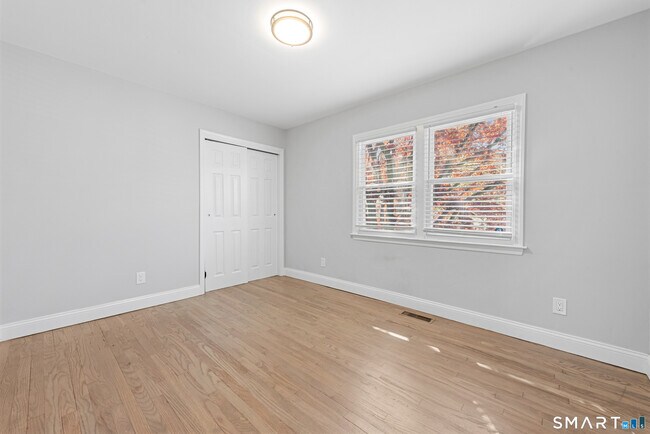 Building Photo - 130 D'Eramo Pl
