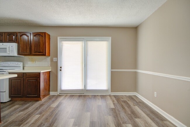 Building Photo - Nice Rental in Central Decatur!