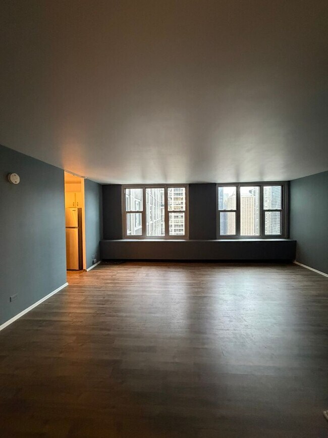 Building Photo - 400 E Randolph St