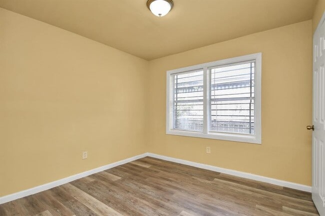 Building Photo - 5714 Doulton Dr