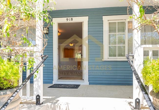Building Photo - 918 N Milpas St