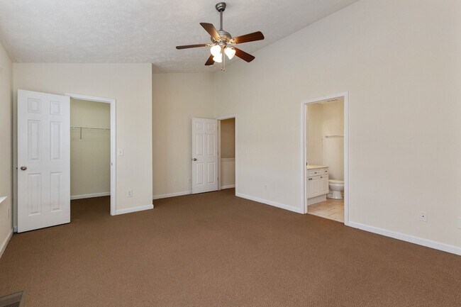 Building Photo - 614 Spence Enclave Way