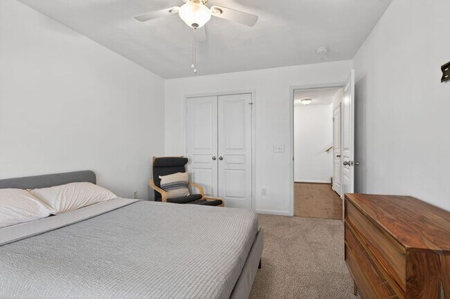 Building Photo - 207 Hearthstone Rch