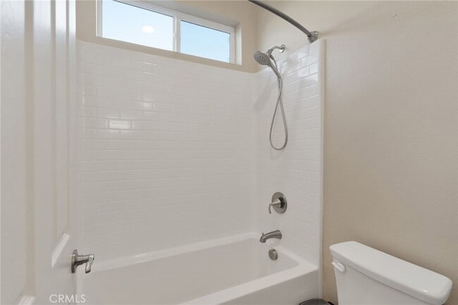 Building Photo - 17066 Takipi Rd