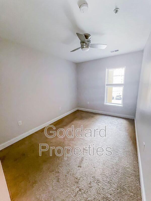 Building Photo - 2205 N Charles St