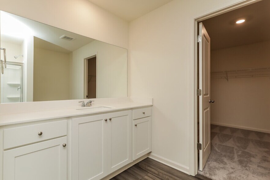 Building Photo - 406 San Sebastian Dr