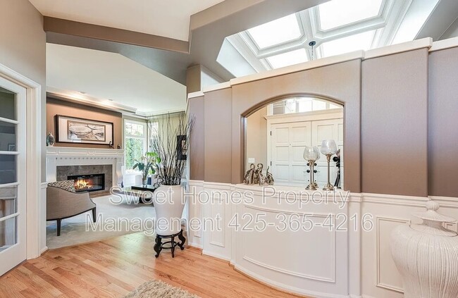 Building Photo - 5571 178th Ave SE