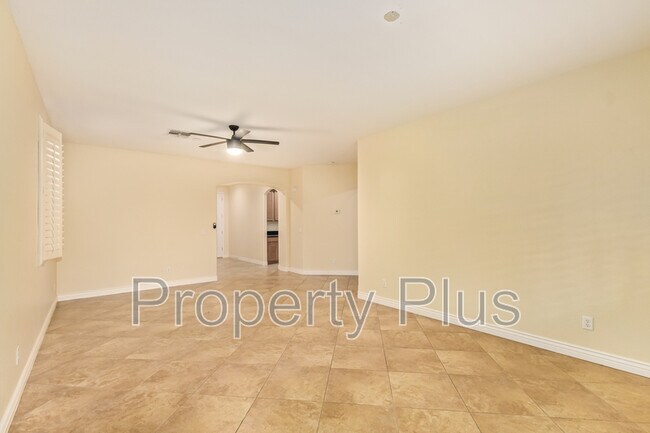 Building Photo - 8355 W Molly Ln