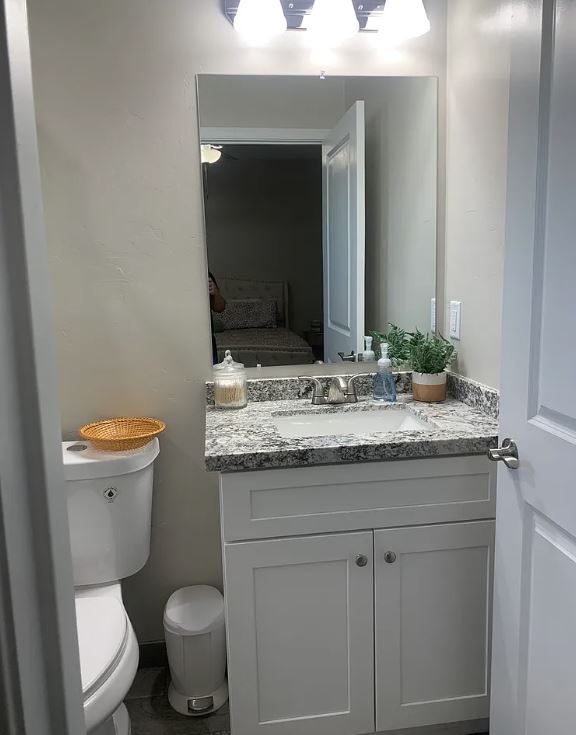 Building Photo - 803 N Van Alstine St