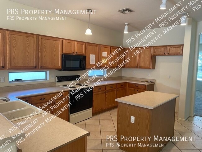 Building Photo - 3733 E Bruce Ct