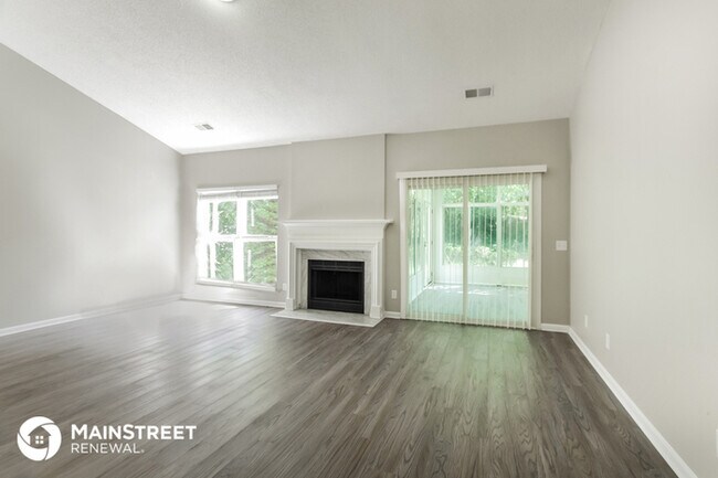 Building Photo - 12707 Glen Hollow Ct