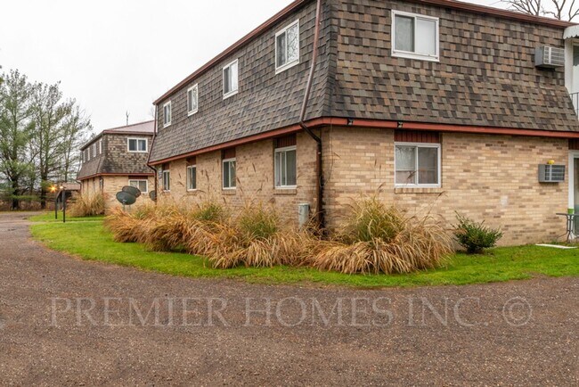 Building Photo - 835 Constitution Ave