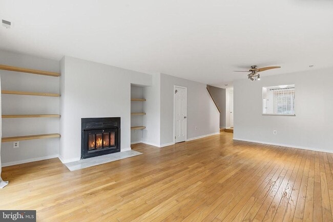 Building Photo - 60 Hampshire Dr