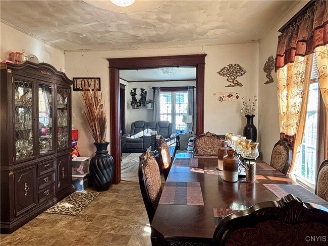 Building Photo - 204 E Bloomfield St