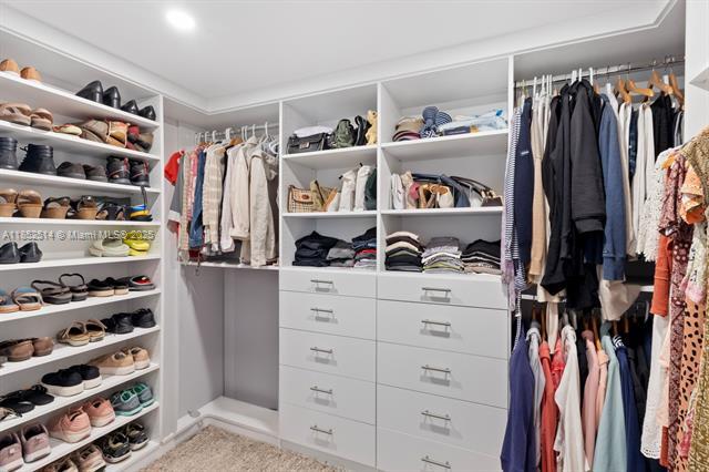 Building Photo - 161 Crandon Blvd