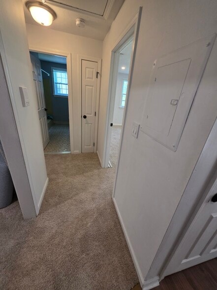 Building Photo - 13 Meadowbrook Ln