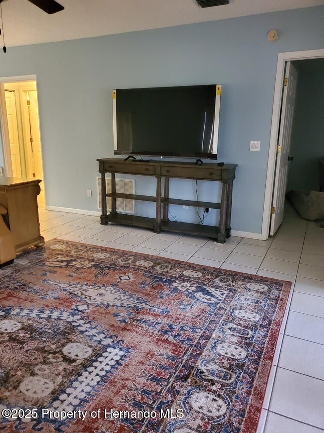 Building Photo - 6630 River Run Blvd