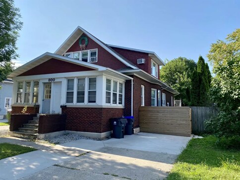 Property front - 800 Main St