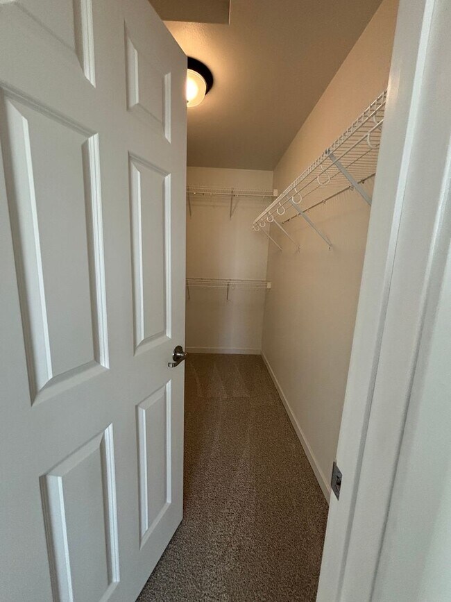 Building Photo - Live the Good Life in Fargo's Golden Valley Townhomes