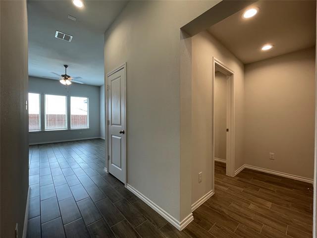 Building Photo - 5808 Utopia Dr