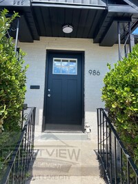 Building Photo - Theall Triplex