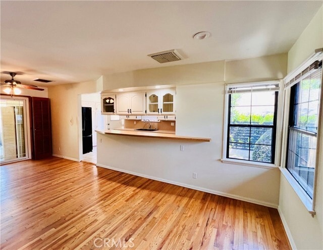 Building Photo - 6637 Balcom Ave