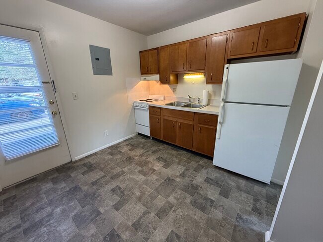 Building Photo - 1916/1918 Building