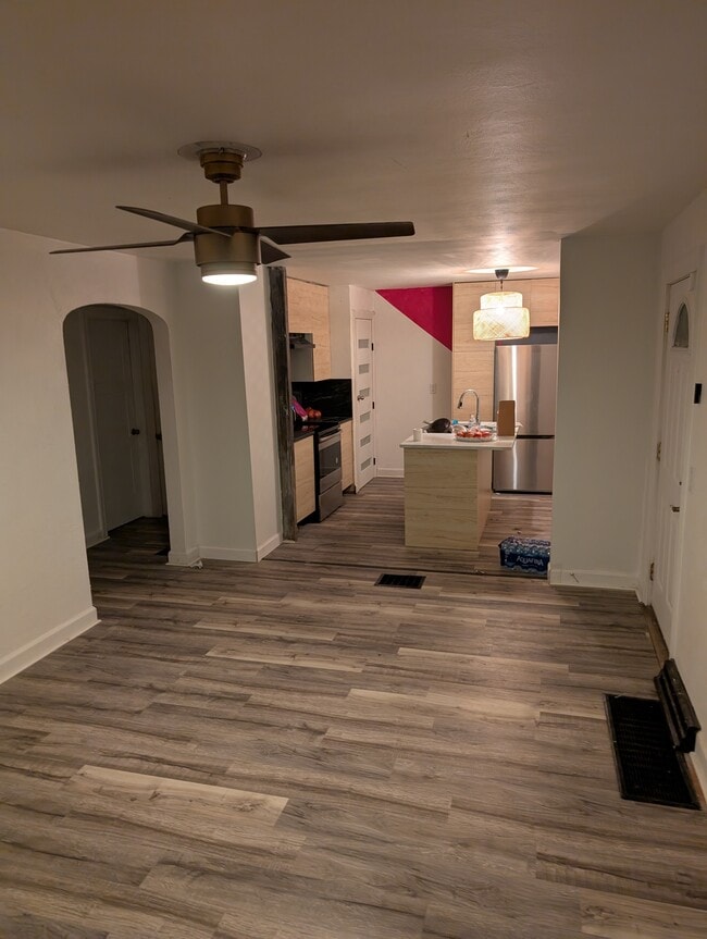 Building Photo - 114 Wolf Ave