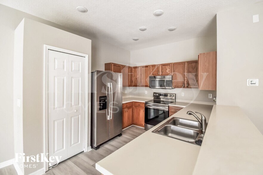 Building Photo - 722 Parsons Pointe St