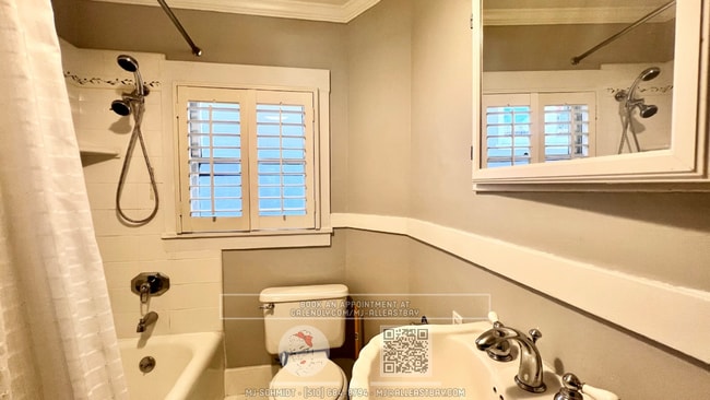 Building Photo - Beautiful 3 bedroom  home with lush backya...