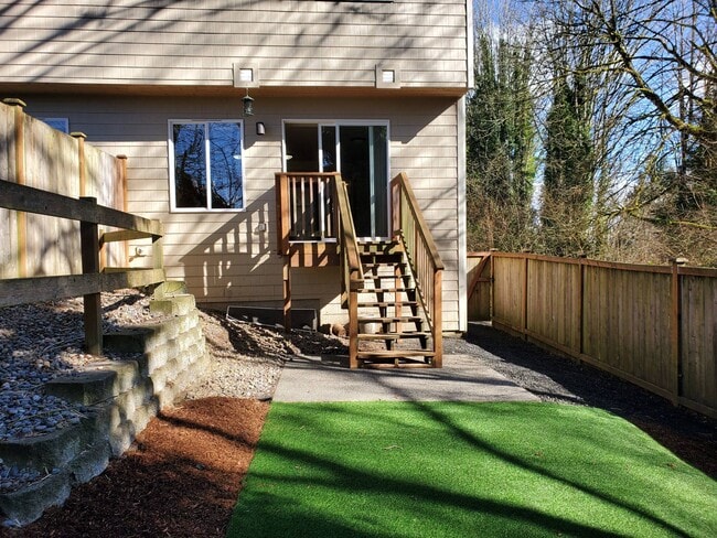 Building Photo - 421 N 3rd Ave SW