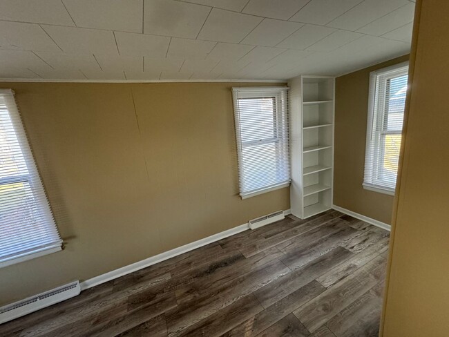 Building Photo - 3 Bedroom Rental in Hamilton School Distri...