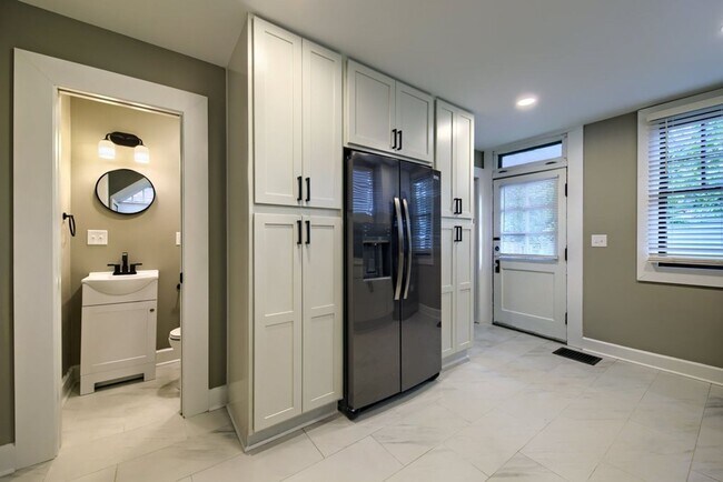 Building Photo - OSU Single Family House! Great Location!