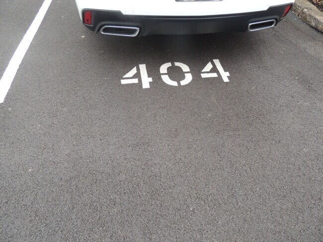 Building Photo - 404 Pinebrooke Cir