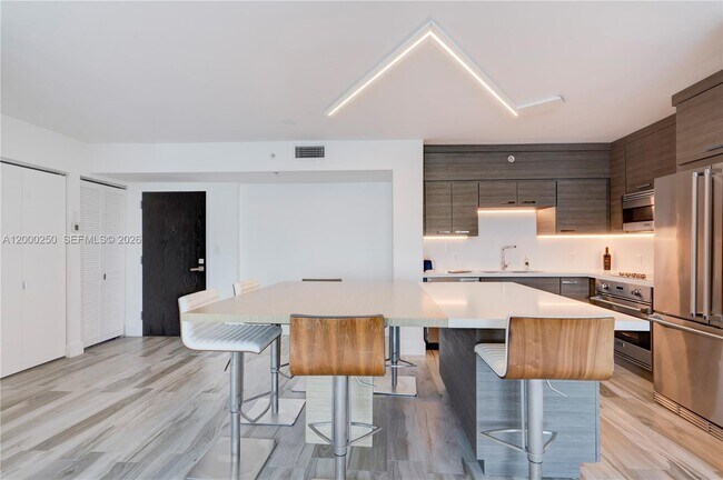 Building Photo - 90 Alton Rd