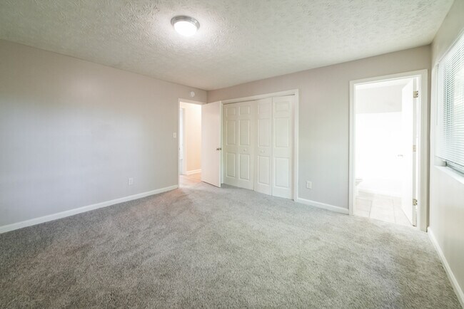 Building Photo - 1631 Pecan Log Pl