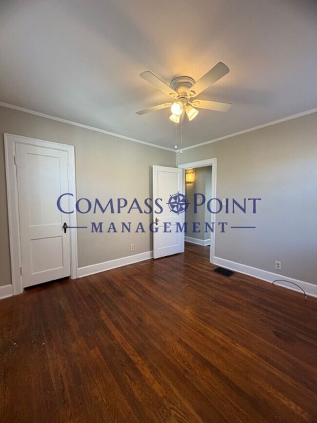 Building Photo - Welcome To Your New Home! FIRST MONTH'S RENT FREE!!