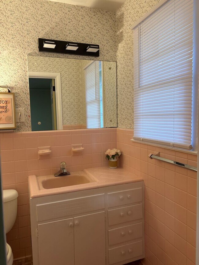 Building Photo - Seeing is believing!