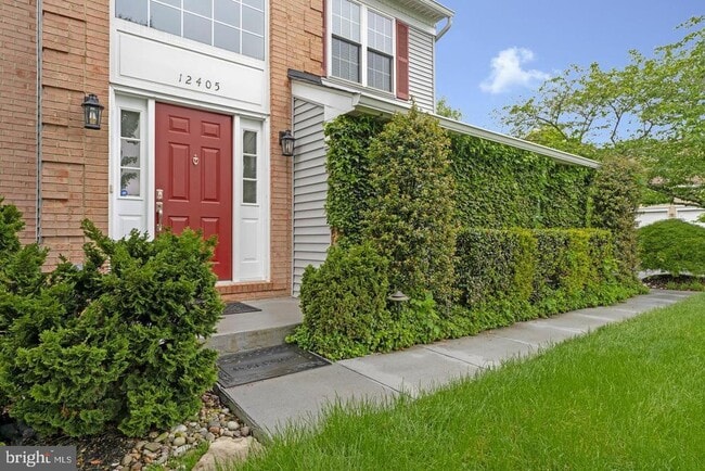 Building Photo - 12405 Willow Falls Dr