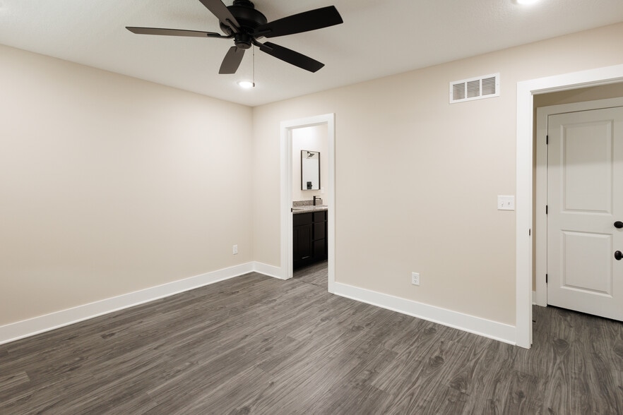 Building Photo - 9278 E Chris St