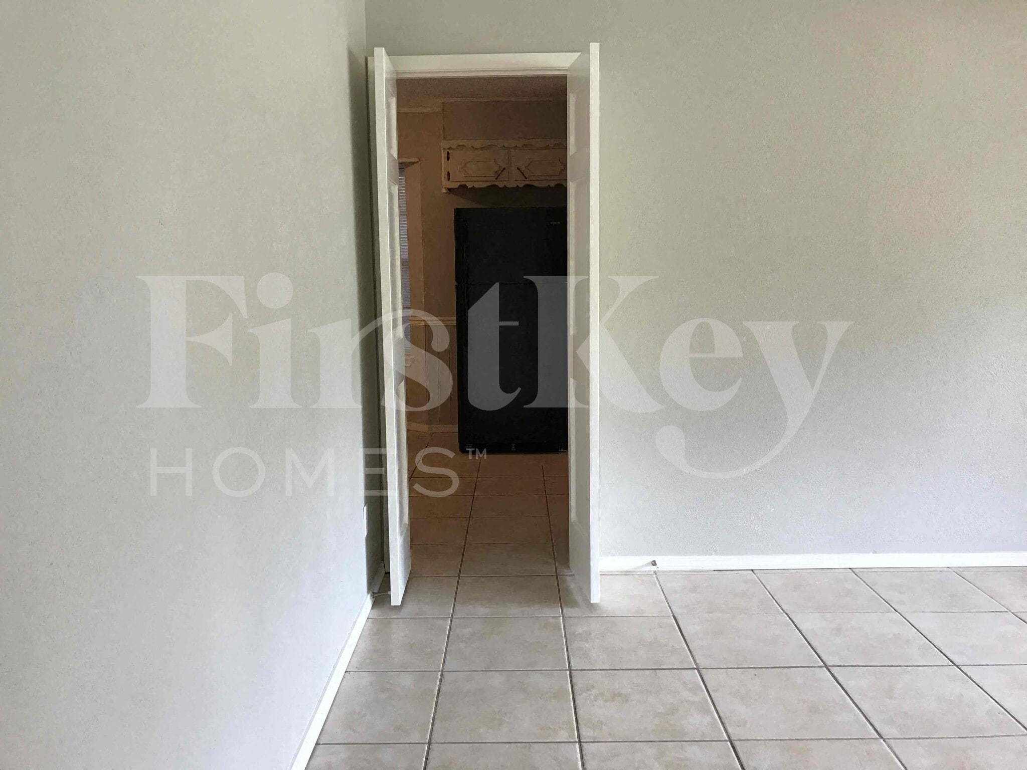 Building Photo - 2710 Peachtree Ln