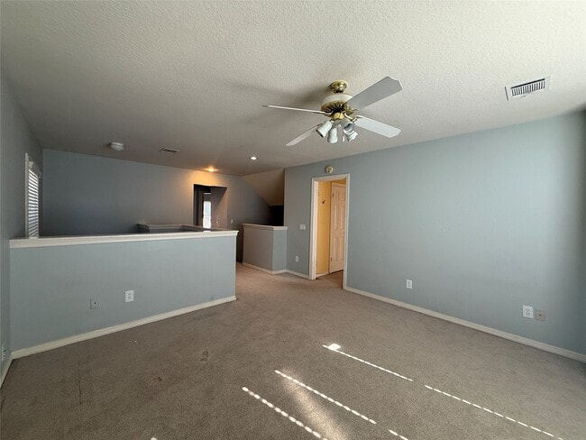 Building Photo - 523 Earls Ct Dr