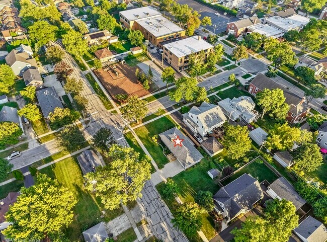 Building Photo - 509 Gierz St