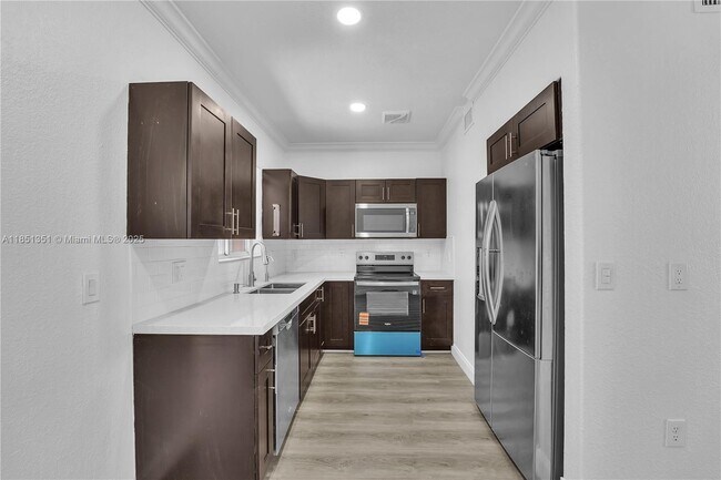 Building Photo - 7210 NW 174th Terrace