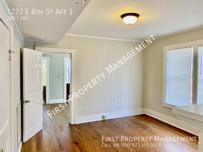 Building Photo - 1223 E 8th St